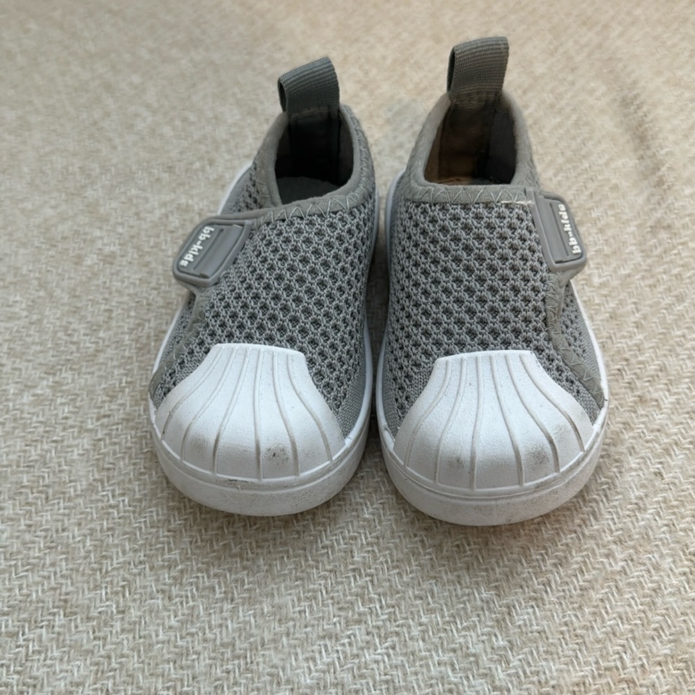 Non-slip baby shoes
